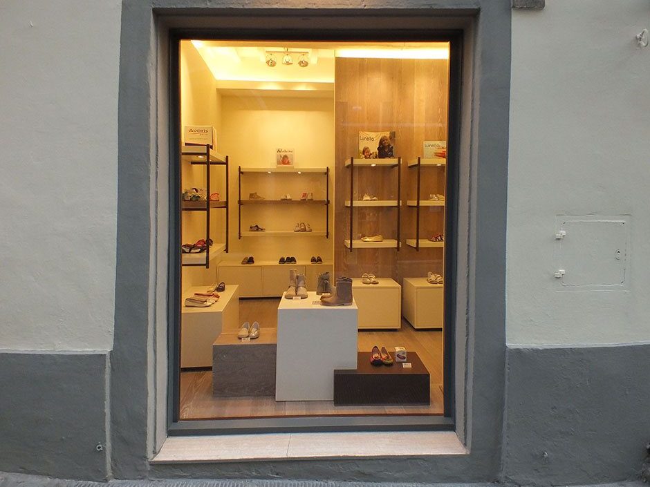 Progettazione e design negozio di scarpe